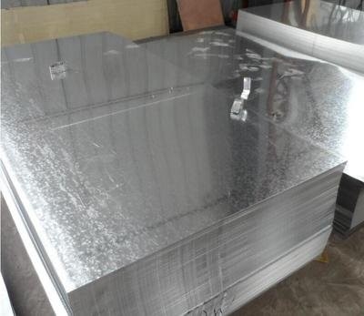 चौड़ाई 1500 मिमी गर्म जस्ती स्टील रोल 40g-275g जस्ता परत:
